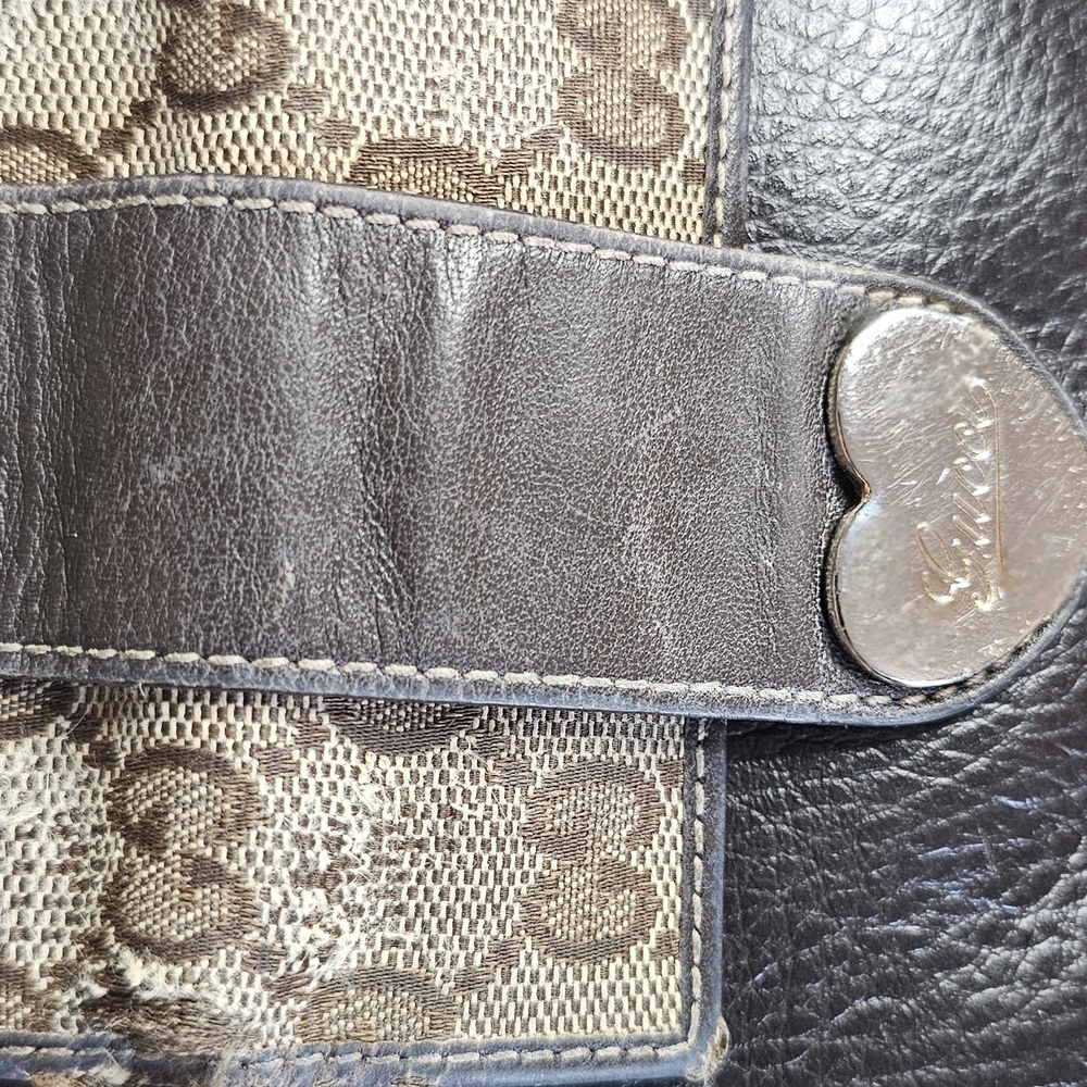 Gucci Brown and Tan Key & Card Holder - Picture 8 of 13